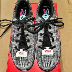 New women’s Skechers Black and Gray Knit Sneakers